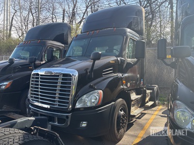 2018 Freightliner Cascadia 4x2 S/A Day Cab Truck Tractor (Inoperable)