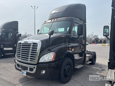 2018 Freightliner Cascadia 4x2 2-Achs Sattelzugmaschine (Inoperable)