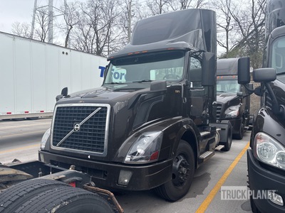 2016 Volvo VNL 4x2 S/A Day Cab Truck Tractor (Inoperable)