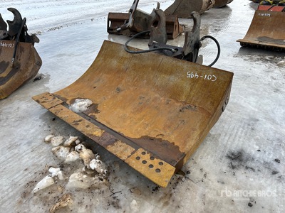 90 in Q/C Excavator Chuck Blade - Fits Cat 336E