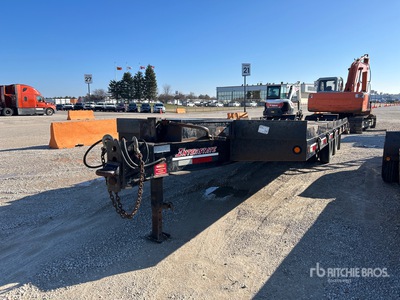 2017 Interstate 28 ft T/A Remolque Portamaquinaria