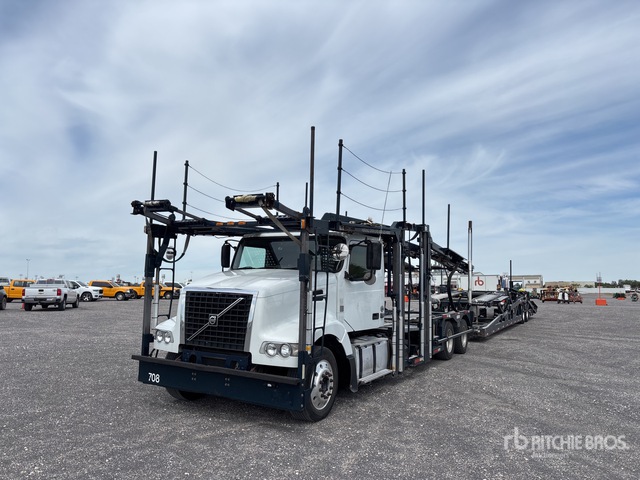 2014 Volvo VAH 6x2 Car Carrier Truck