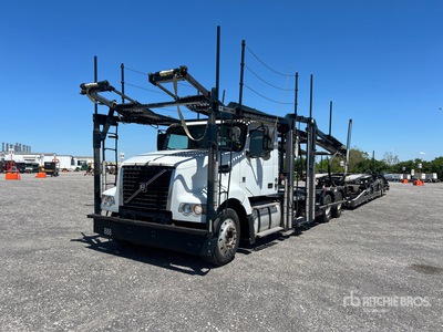 2015 Volvo VAH 6x4 Camión portavehiculos