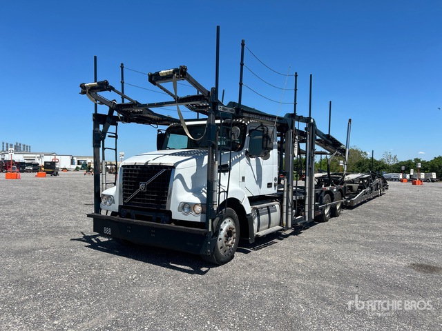 2015 Volvo VAH 6x4 Car Carrier Truck