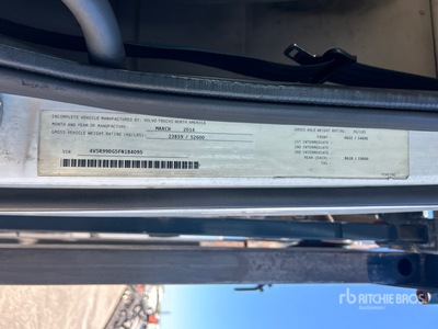 2015 Volvo VAH 6x4 Autotransporter