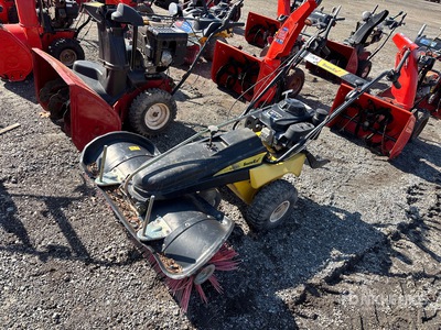 2015 SnowEx SS-4000 40 in Sidewalk Power Broom