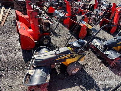 2014 SnowEx SS-4000 40 in Sidewalk Power Broom