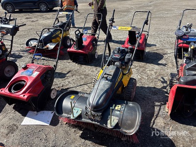 2015 SnowEx SS-4000 40 in Sidewalk Power Broom