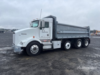 2002 Kenworth T800 8x4 Tri/A Dump Truck