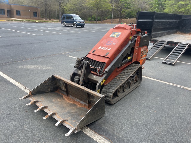 2017 Ditch Witch SK752 Mini Compact Track Loader