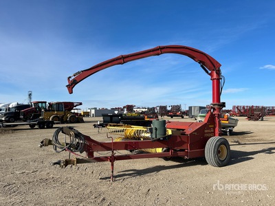 2001 New Holland FP240 8 ft Pull Type Forage Harvester