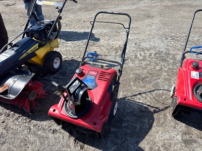 2016 Toro Power Clear 721 21 in Snow Blower