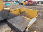 Chassis with Hopper Wings