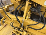 Hydraulics with Screed Lift Cylinders