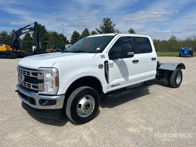 2024 Ford F-350 XL 4x4 Crew Cab Cab and Chassis