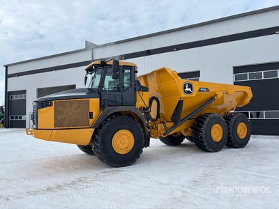 2022 John Deere 410E Series II Camion à benne articulé