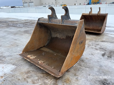 CWS 72 in Q/C Cleanup Excavator Bucket - Fits Komatsu PC360LC-10