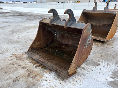 Craig 66 in Q/C Cleanup Excavator Bucket - Fits Komatsu PC240LC-11