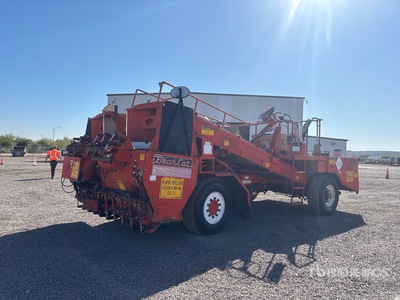 1995 Bearcat 2002 Chip Spreader
