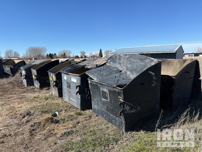 Quantity of (10) 3 Yard Side Load Dumpster Attrezzatura per rifiuti e riciclo