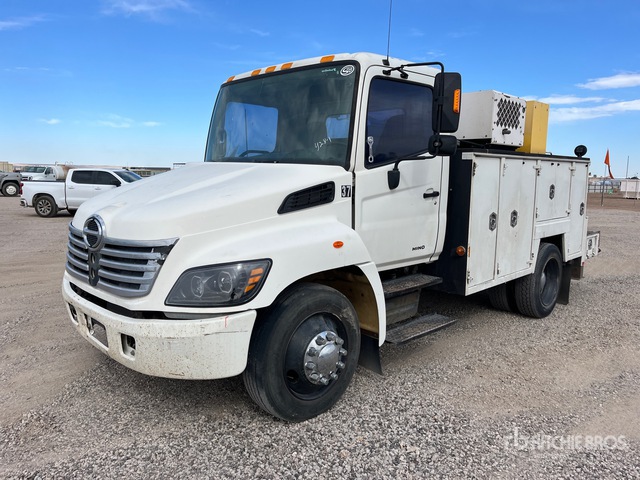 2006 Hino 238 4x2 Service Truck