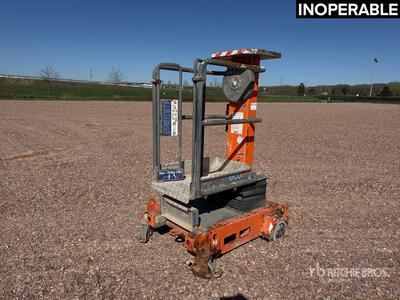 JLG Ecolift Nacelle Manuelle رافعة عمودية  (Inoperable)