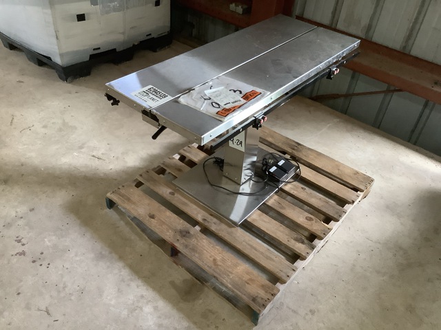 Midmark V-Top Surgery Table
