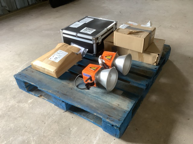 (1) Borescope, (1) Battery Charger, (2) Flash Units & (3) Brackets
