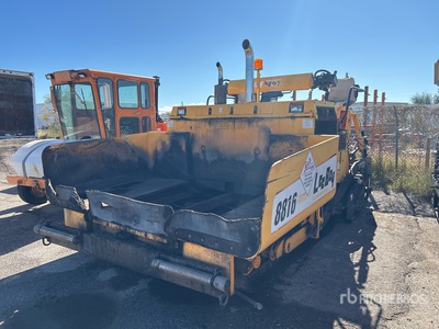 2004 LeeBoy L8816 T Track Asphalt Paver