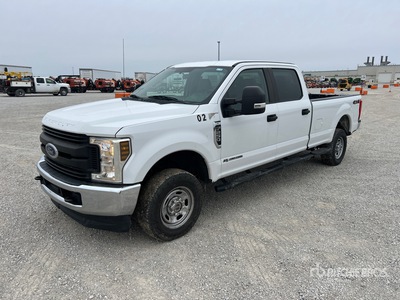 2018 Ford F-250 4x4 Crew Cab Pickup