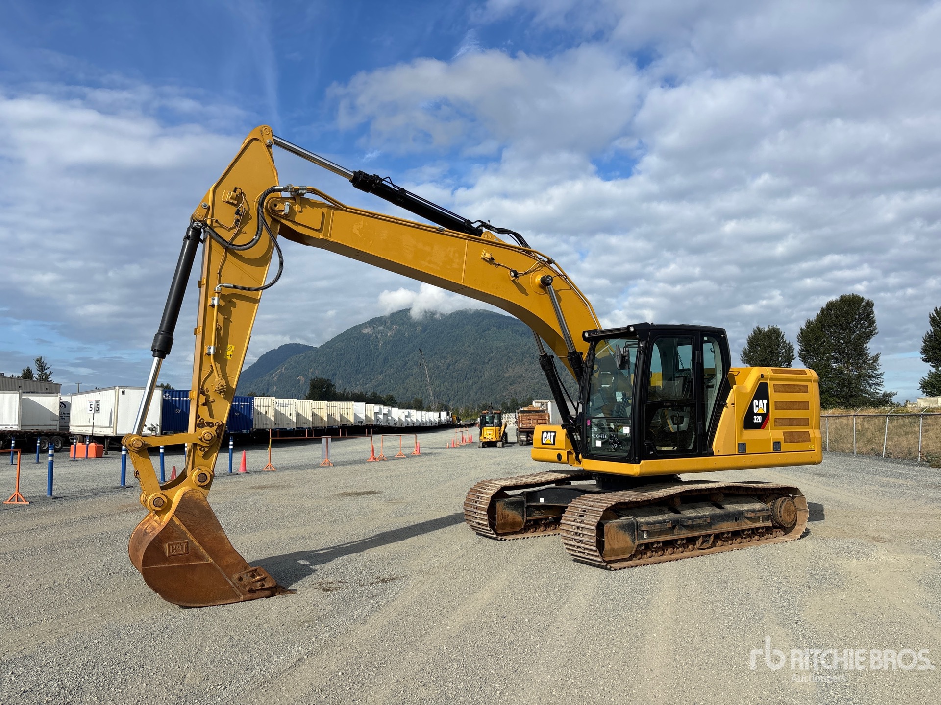 2018 Cat 320 Tracked Excavator