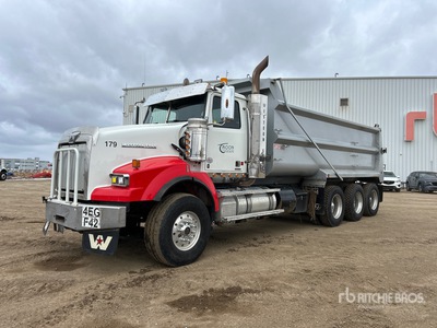 2019 Western Star 4900FA 8x6 Tri/A Camión dumper