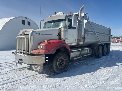 2019 Western Star 4900FA 8x6 شاحنة قلابة /ثلاثة محاور