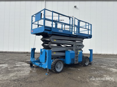 2011 Genie GS-4390 4x4 Diesel Elevador de tijera