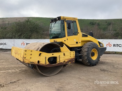 2015 Bomag BW216DH-4i Gladde trommelpers