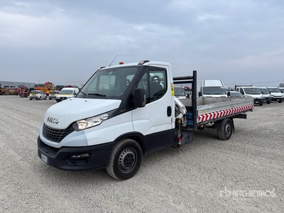 2021 Bonfiglioli A351 on 2020 Iveco Daily 35-140 Camion à plateforme avec grue