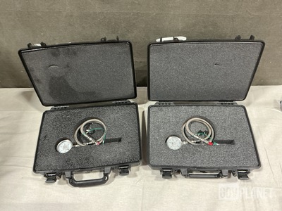 (2) Rolls Royce S3S144480000 Oil Pressure Gauges