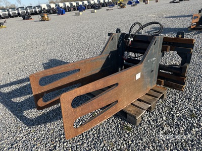 2009 Kaup 46T413 1650 mm Bale clamp