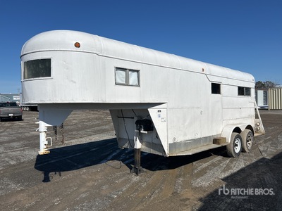 24 ft T/A Viehtransportanhänger