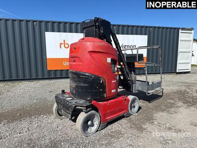 2011 Manitou 100VJR Nacelle A Mat Droit Vertical Mast Lift (Inoperable)
