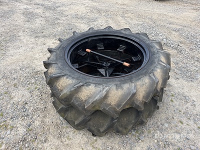 Quantity of (2) Fits Ford tractor 2000t/m7000 Wheels