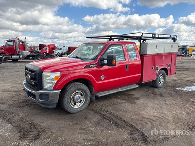 2011 Ford F-250 4x2 Extended Cab Utility Truck
