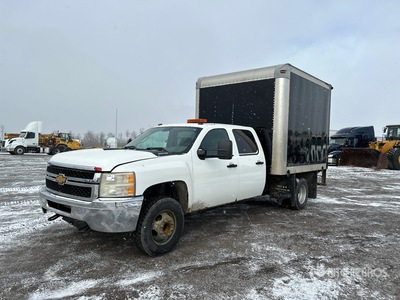 2013 Chevrolet Silverado 3500HD 4x4 Camion fourgon
