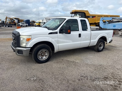 2015 Ford F-250 XL 4x2 Extended Cab Pickup