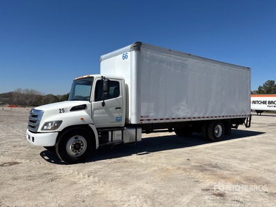 2015 Hino 268 4x2 Van Truck