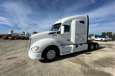 2019 Kenworth T680 6x4 T/A Sleeper Truck Tractor