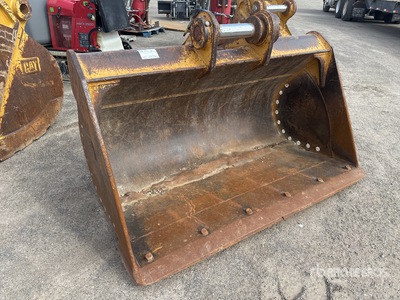 72 in Trenching Excavator Bucket - Fits Cat