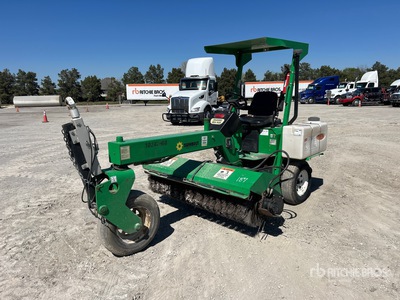Lay-Mor SM300 Self-Propelled Broom