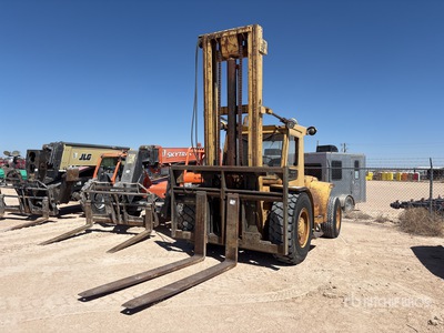 Hyster P200B 4x2 Rough Terrain Forklift