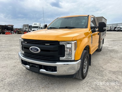 2018 Ford F-250 XL 4x4 Flatbed Truck